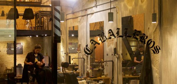 Vida de barbeiro, hip-hop, feminismo e abrir o próprio negócio: um papo com Wallan Firmo da Caballeros Barbearia | EAMR