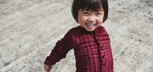 A nova marca Petit Pli propõe solução ética para crianças que perdem roupa rápido | EAMR