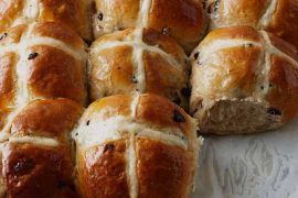 Hot cross buns: pãezinhos veganos doces de Páscoa | Estilo ao Meu Redor