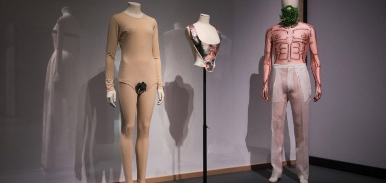 Exposição "The Vulgar Fashion Redefined" questiona o conceito de bom gosto | Estilo ao Meu Redor