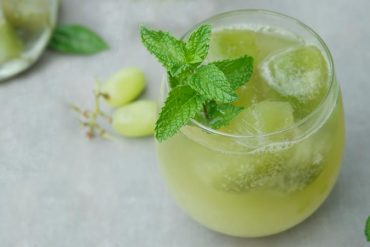 Gelo saborizado de pepino e hortelã para drinks | EAMR Drink da Semana