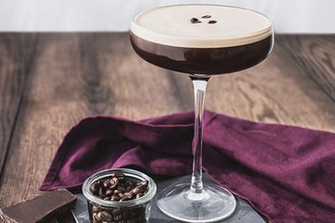 Confira como fazer o Espresso Martini | EAMR