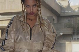 MIA rapper inglesa lança coleção com a estilista dinamarquesa Astrid Anderson