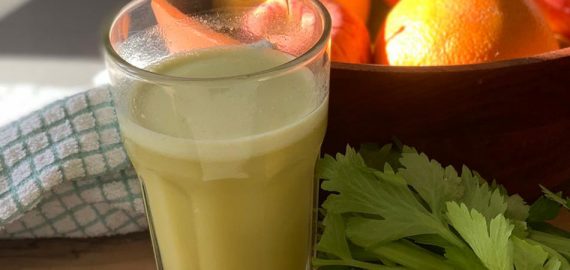 Testei a nova febre de saúde do Instagram, suco de aipo | Estilo ao Meu Redor